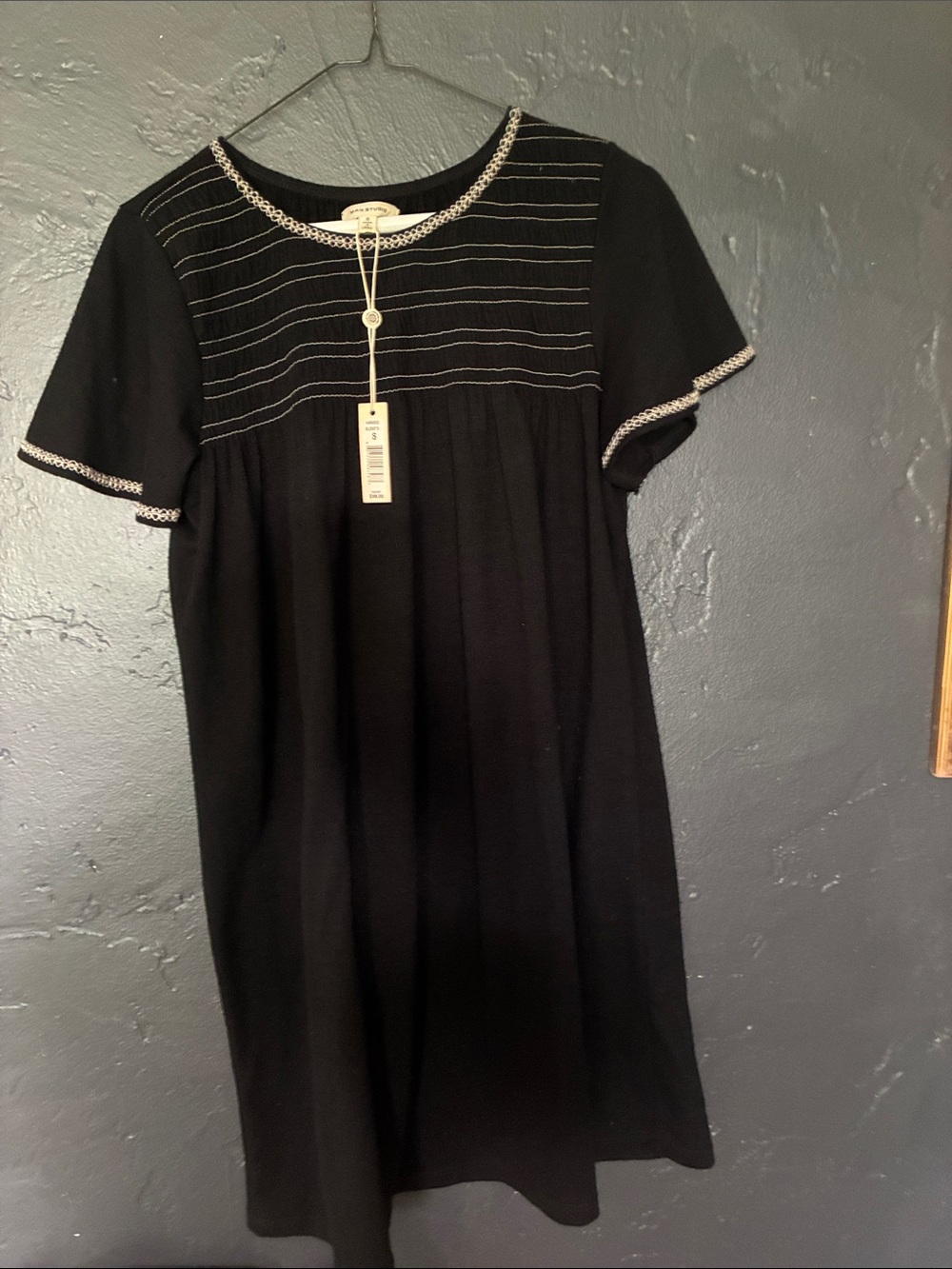 Max Studio Black Top with White Stitch Detailing